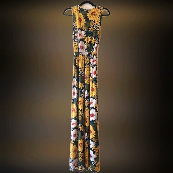 Forever21 Floral Maxi Dress - Picture 2 of 6